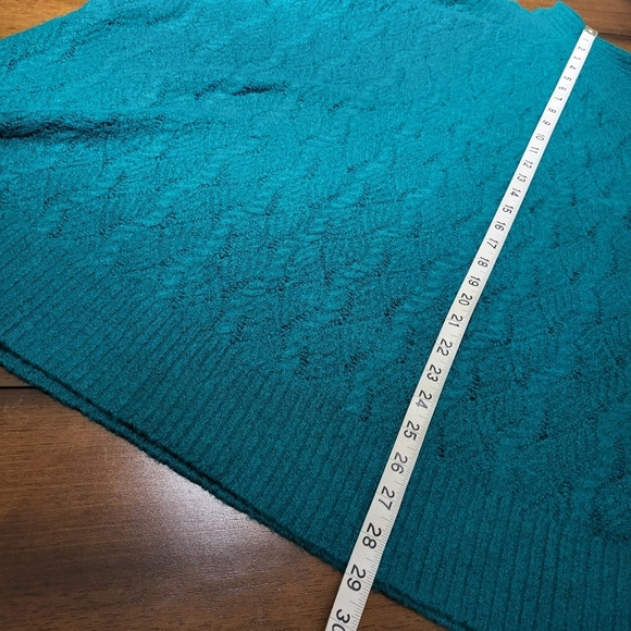 NWT Pointelle Sweater with Scallop Edges - Picture 14 of 15